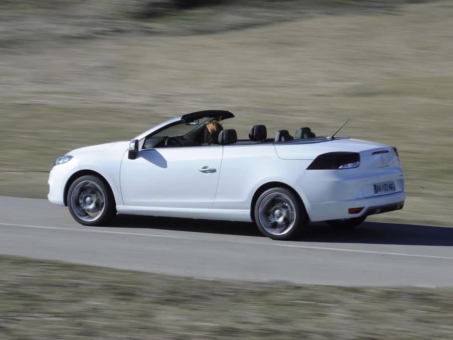  Renault Megane GT CC 2010 года  (фото 7 из 14)